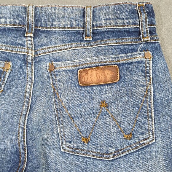Wrangler Jeans Men's 31x36 Fits 30x34 Blue Retro Relaxed Boot Western Denim - Picture 1 of 12